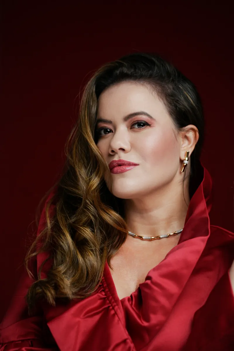 Laura Tavares, Especialista em estética avançada