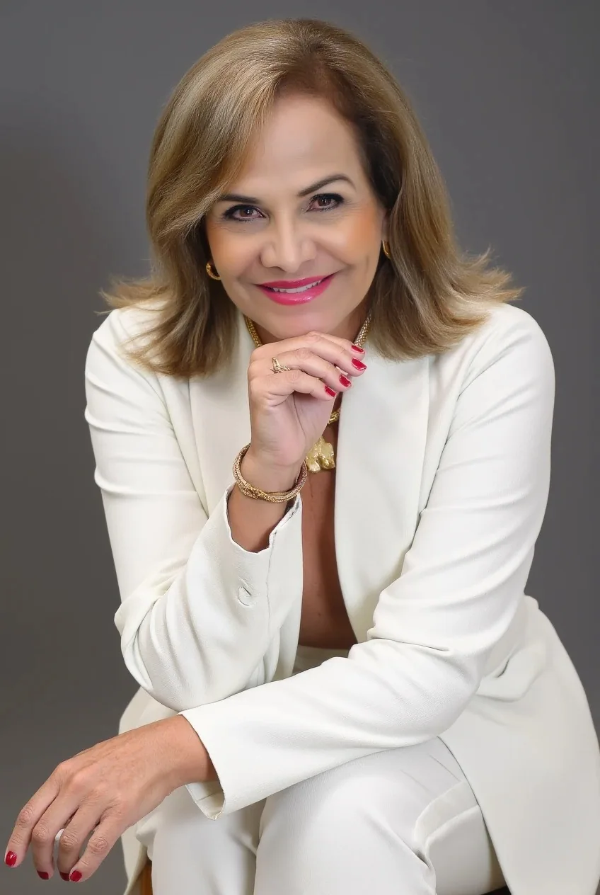 Mara Suassuna, Psicóloga, mestre e mentora de mulheres